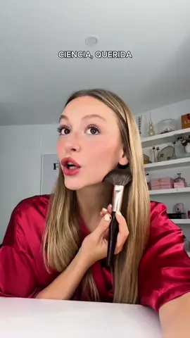 A post by @mariariballo on TikTok caption: Se nos cae el pelo por mucho drama, pero lo que no podemos hacer es NADA al respecto 💅🏼 con la gama FORTE MAX de @Pilexil olvídate de seguir viendo pelos en tu almohada 😉 publi