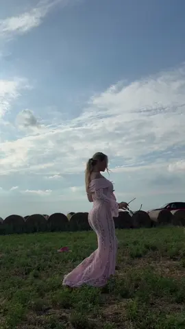 A post by @anca_jst on TikTok caption: #goviral #4youpage 