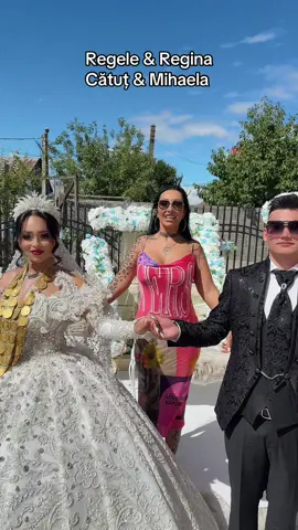 A post by @narcisaoficialmusic on TikTok caption: Casă de piatră și Doamne ajută să venim și la botez ❤️❤️❤️