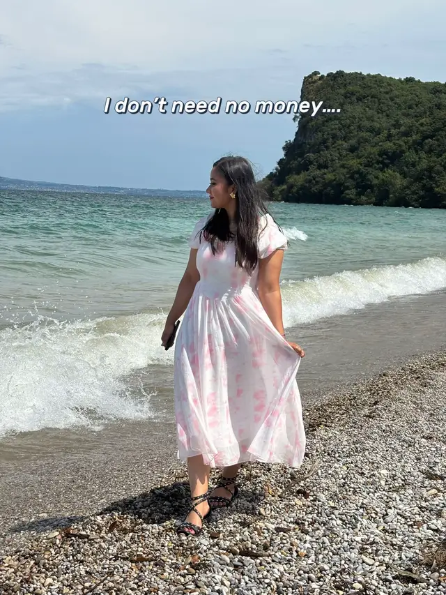A post by @surmakh on TikTok caption: I don’t need no money…. #fyp 