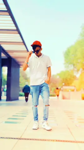 A post by @x__hussain on TikTok caption: #foryou #fouryoupage #france🇫🇷 #paris #bdtiktokofficial #slowmotion #tik_tok #viral_video it