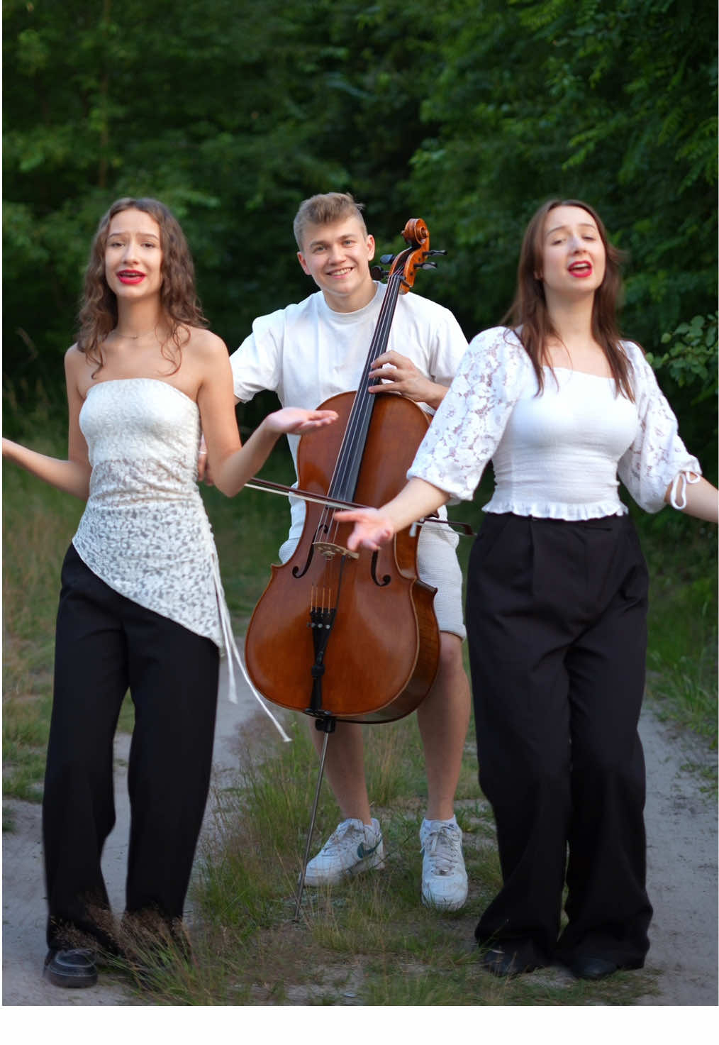 A post by @diugcello on TikTok caption: Oj Biedna - Polish song from @siostrykafar 