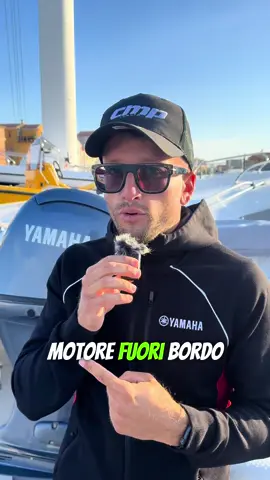 A post by @fabio12miglia on TikTok caption: Ogni quante ore va fatta la manutenzione di un motore fuoribordo? #fabio12miglia #barche #nautica #fuoribordo 