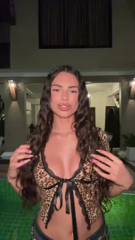 A post by @camillamasato on TikTok caption: @iris🌺 