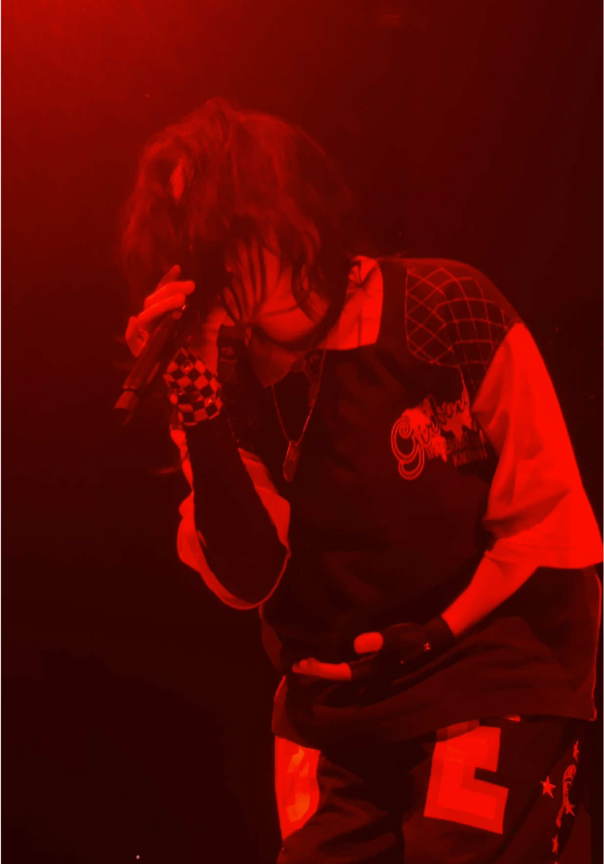 A post by @billieeilishhome on TikTok caption: @BILLIE EILISH performing “THE DINER” in Paris, France