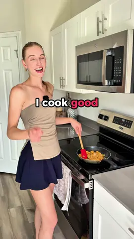 A post by @ariannitalagringa on TikTok caption: Avoid this common mistake in English ❌ #ariannitalagringa #englishwithariannitalagringa #learnenglish #english #englishteacher #ingles #inglesonline #teacher
