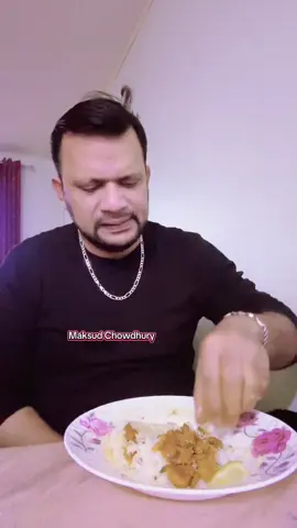 A post by @smart_sylheti on TikTok caption: ইছার কল্লা #promomakanliburan #foryou #bdtiktokofficial #smartsylheti #funny #husbendandwife 