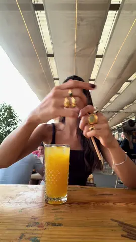 A post by @carolynnna on TikTok caption: Jajajajaajjjjjj 