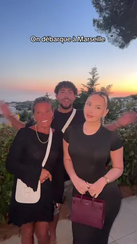 A post by @justt__zizouu on TikTok caption: Une tiktokeuse mystère 😱😍