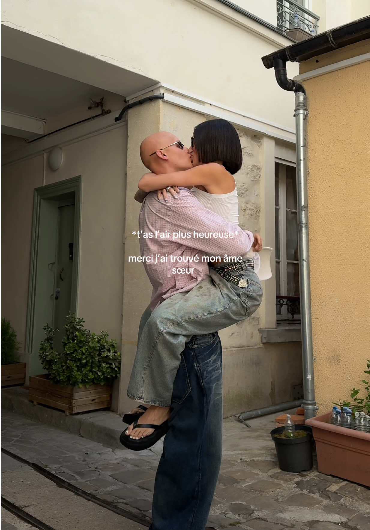 A post by @alexandraguerain on TikTok caption: cette chanson qui vit dans notre playlist rentfree 🫂 ig: alexandraguerain #alexetrayane #couplegoal #Love  