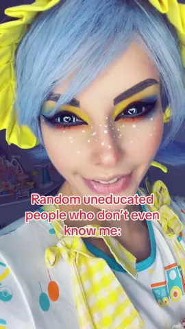 A post by @kuddlekatt on TikTok caption: 🤔 