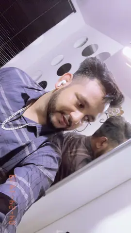 A post by @kawsar___ahmed143 on TikTok caption: তাইন যে ফেম দিছইন😒#kawsar___ahmed143 #NK143 #tiktokbangladesh #tranding #fouryou 