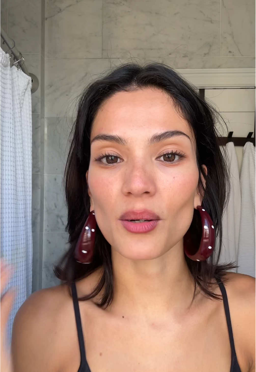 A post by @yeslydimate on TikTok caption: New @Dossier Perfume IT Factor! #dossierpartner #dossierITFACTOR