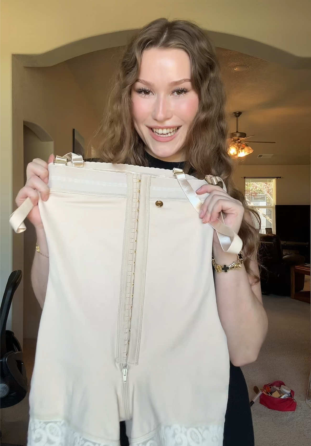 A post by @sondra_blust on TikTok caption: Estoy obsesionada con esta faja, la usaré debajo de cada vestido 😍 @Nikki’s Shapewear 