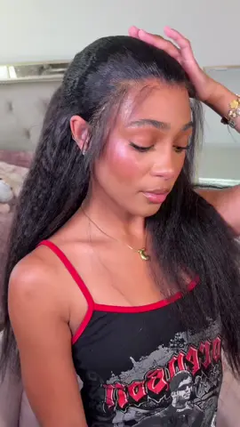 A post by @ on TikTok caption: giving my hair grew overnighttt @OQHAIR #creatorsearchinsights #gluelesswigs #yakihair #kinkystraightwig #360wig #invisibledrawstring #oqhair #tiktoktopwigs #trending #hot #fyp
