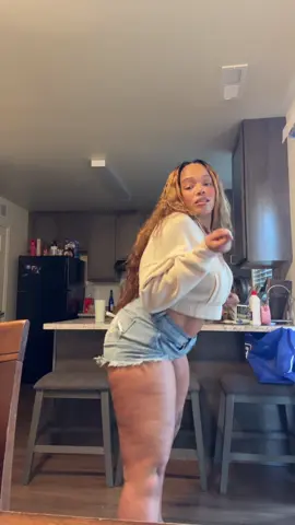 A post by @dontstareitsrudeee on TikTok