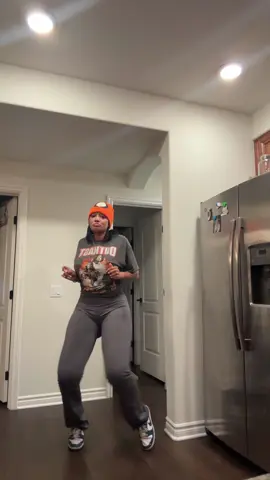 A post by @exactlye on TikTok caption: Gotta represent for the tall girlies lmao 
