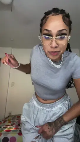 A post by @emmaalayo on TikTok caption: Man forget them facial expressions I hit ts 🤣😯