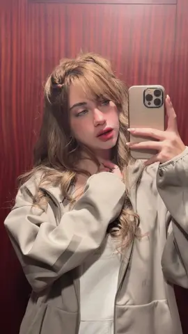 A post by @sallyalawady1 on TikTok caption: "سرحان وماشي" الي ماسمعها ع اليوتيوب يفوت يسمعها ، رابط قناتي بالبايو❤️
