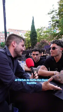 A post by @abelplanelles on TikTok caption: La reaccion de Alvaro Suarez al tiktok de Sofia Surfers