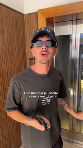 A post by @sasycacciatore on TikTok caption: Dimmi tu se devo andare al bar appena sveglio con l’abito in chiffon 