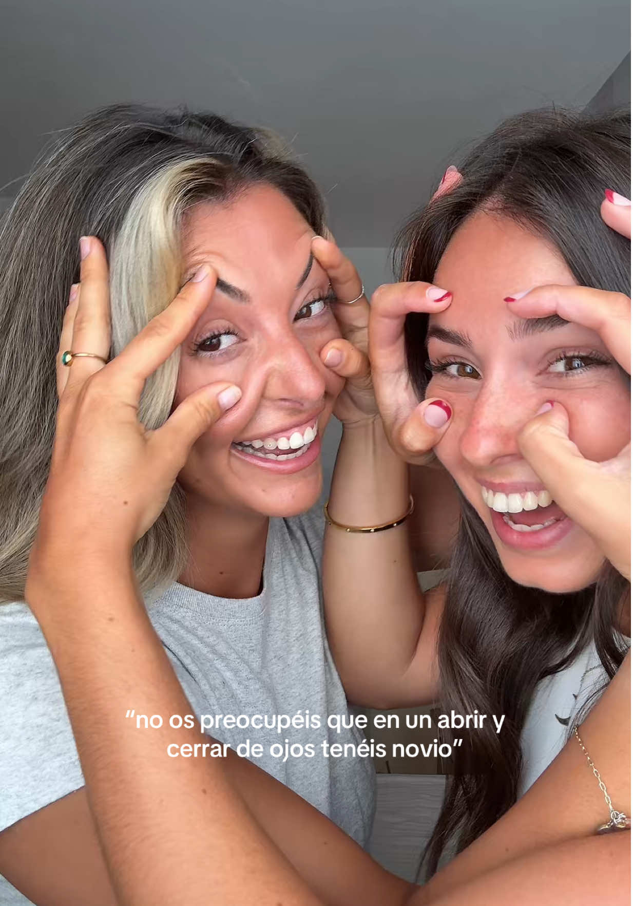 A post by @lilimaartineez on TikTok caption: Teresa se ha asustado cuando se ha visto😂😂😂😂 #parati @Tė 