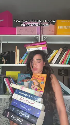 A post by @chaimaacherbal on TikTok caption: PER LA CULTURA, certo piccola mia certo, buon sangue non mente mai.. 😏😏😉 #BookTok #libri @ROKIA💗 #alihazelwood #feliciakingsley #collenhoover #romance 