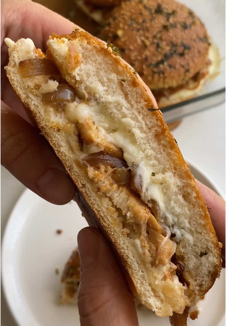 A post by @cuisine_11__facile on TikTok caption: Recette simple et rapide 😋 #cuisinefacile #recettefacile #recette #recetterapide #cooking #tiktokcooks #foodontiktok #pourtoipage #foryouu #pourtoii #foryoupagе #tik_tok #tiktoker #frypgシ #explore #CapCut 