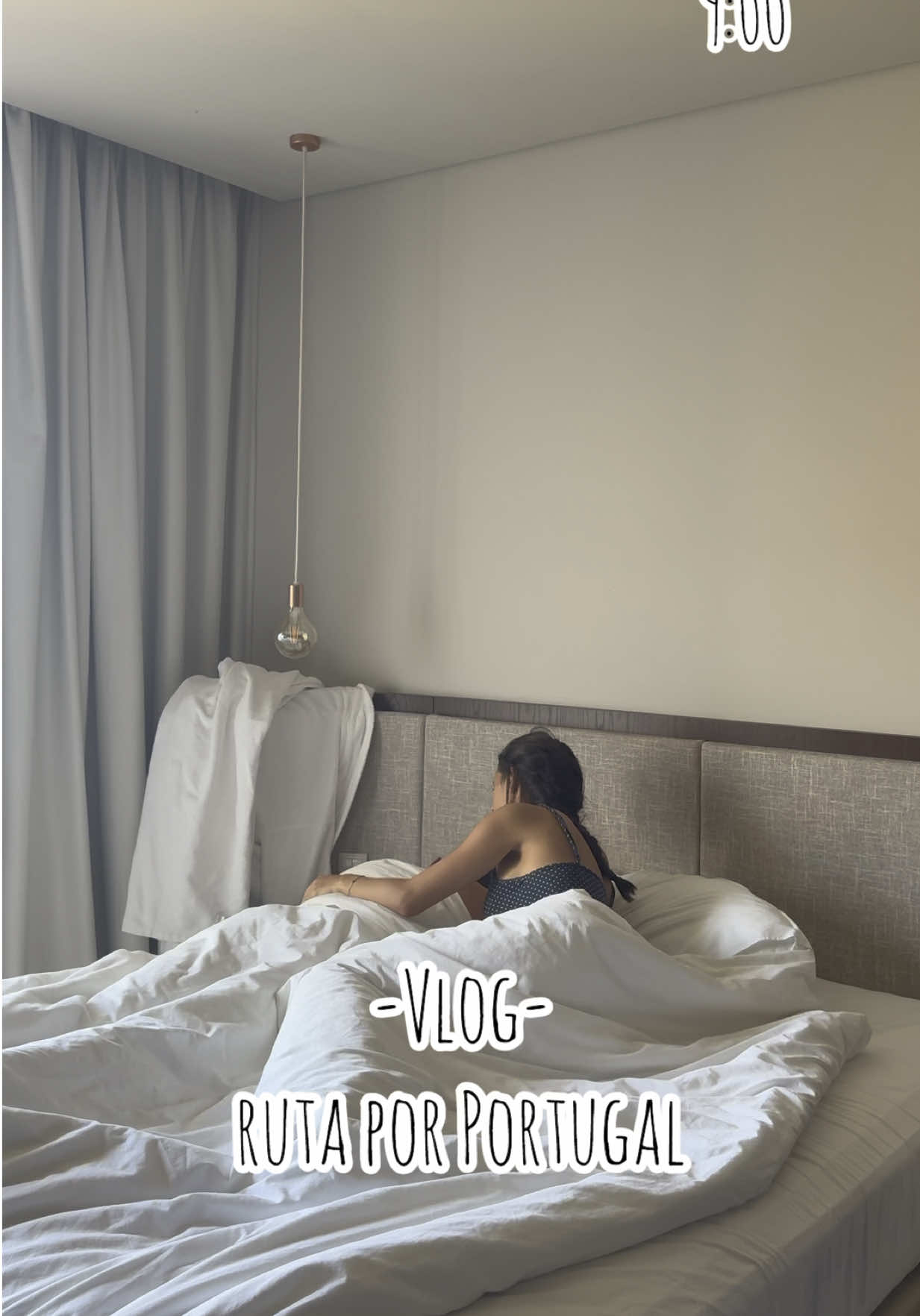 A post by @carolynnna on TikTok caption: Vlog de ruta por Portugal! Primera parada….. Douro ☺️🌸