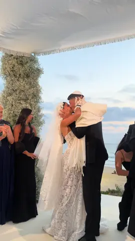 A post by @kimorazulay1 on TikTok caption: תודה על יום שלא נשכח לעולם 👰🏽‍♀️🤍🤵🏽‍♂️