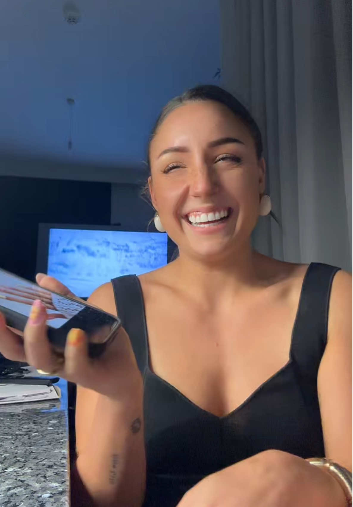 A post by @leanemarts on TikTok caption: Merci madame la formatrice finalement @latelier_marts 🙈🤝🏼😍