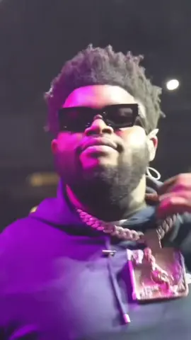 A post by @bossmandlow on TikTok caption: Big Dog Status 💪🏾⛹🏾‍♂️ #bossmandlow #floridafyp #floridarapper 