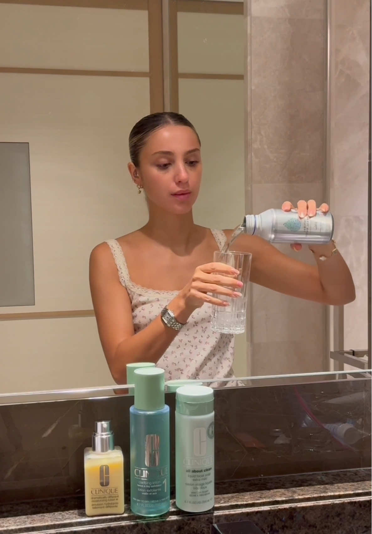A post by @carlottafiasella on TikTok caption: con @Clinique 🫧 la mia pelle resta al top nonstante i fusi orari e le poche ore di sonno🧘🏼✨ trovate tutto da @Sephora Italia #adv