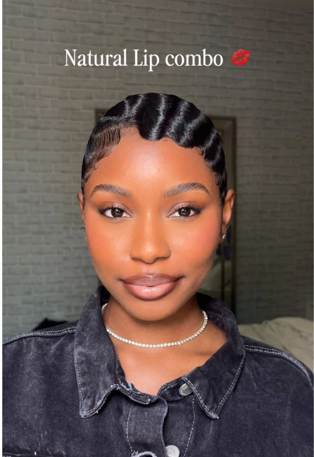 A post by @jasorjas on TikTok caption: Natural Lip Combo! 💋 #lipliner - @makeupbymario (dark chocolate) #lipstick - @M.A.C Cosmetics Store (peachstock) #lipgloss - @NYX Professional Makeup (fortune cookie ) #lipcombo #lipcombotutorial #makeup #makeuptutorial #naturallips #lipoftheday #nudelip #nudelipcombo #everydaylipcombo #naturalmakeup 