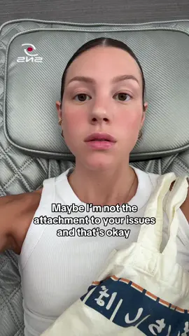 A post by @hesky on TikTok caption: 😒