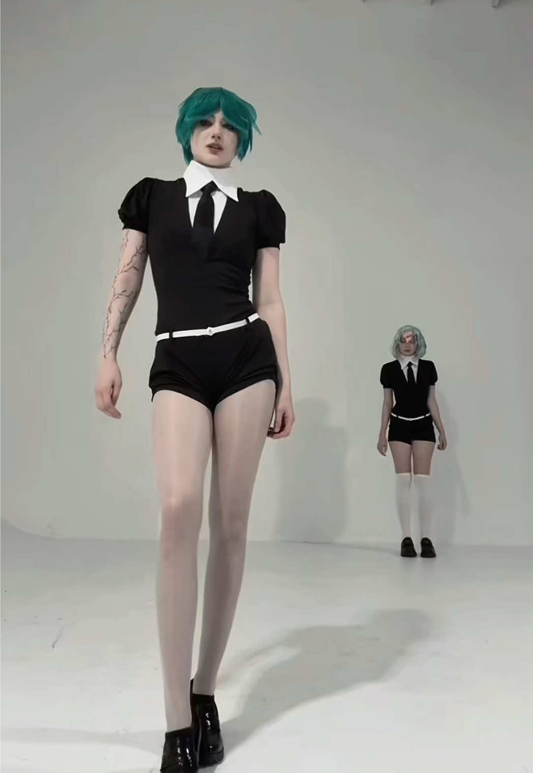 A post by @goldenraetio on TikTok caption: crazy!!! #landofthelustrous #phos #fypシ 