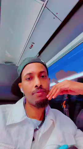 A post by @aydarusflip on TikTok caption: #foryoupage #hiphop #musica #foryoupage❤️❤️ #comedia #comedia #xamarcadey🇸🇴🇸🇴🇸🇴🇸🇴 #somalitiktok #comedia #Stitch #Viral #motivation #duet # 