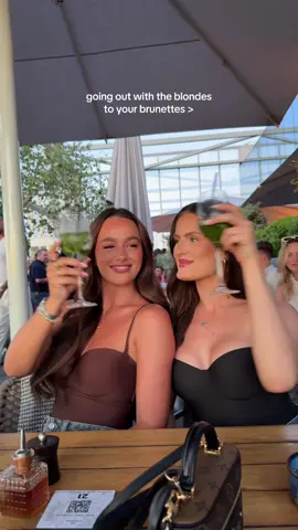 A post by @channonmooney on TikTok caption: the blonde x brunette combo >  @Graces.faces_ @Alicia Wynne @Amelia Olivia 