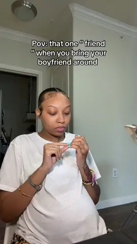 A post by @jaaygotjokess on TikTok caption: like now all of a sudden you wanna tell everything 🤔😭#fyp #foryoupage #viral #pov #skit #thatonefriend #thatonegirl 