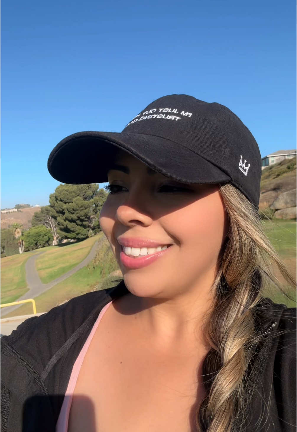 A post by @jasmine_areli on TikTok caption: I’m just happy to be here ⛳️😂 #golfing #golfingtiktok #golfinglife #golfingfails 