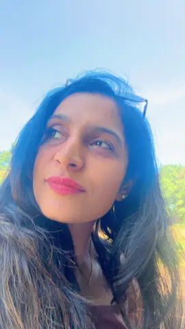 A post by @hitixapatel02 on TikTok caption: @Hitixa Patel Variya #fyp #foryourpage #funnytiktok #masti #dancer #👑 #dilkibaat #jhamkudi #tiktok #london #gujjugirl #india 
