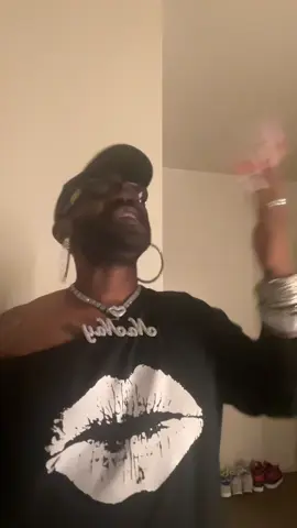 A post by @nashawnwoods on TikTok caption: #cincinnati 