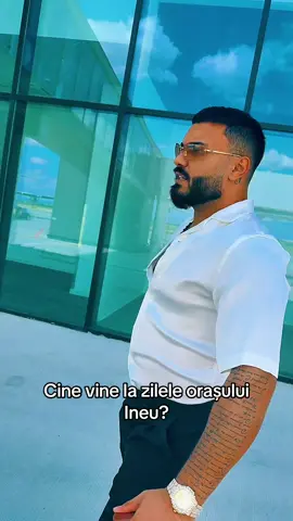 A post by @jador on TikTok caption: Mi am luat bilet la economi 😂😂
