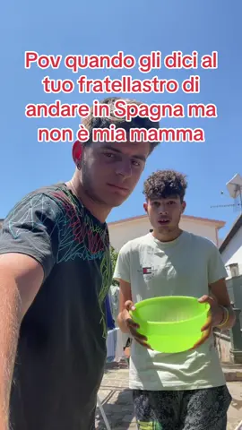 A post by @u_calabrisi1 on TikTok caption: Pov quando gli dici al tuo fratellastro di andare in Spagna ma non è mia mamma #videoviral #perte #skibidipoppy 