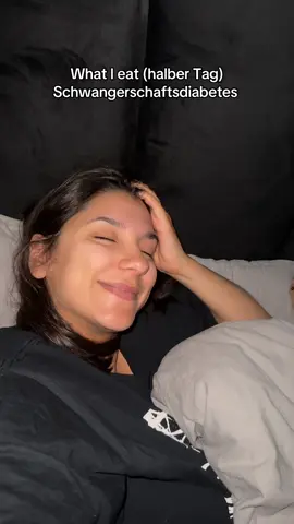 A post by @emilieazaaria on TikTok caption: Mein Nüchternwert soll unter 85 sein, sie haben es bei mir auf Grund meiner Befunde extra so streng eingestellt, wenn’s bei euch anders ist, ist das okay, aber ich weiß schon worauf ich achten muss 🫂