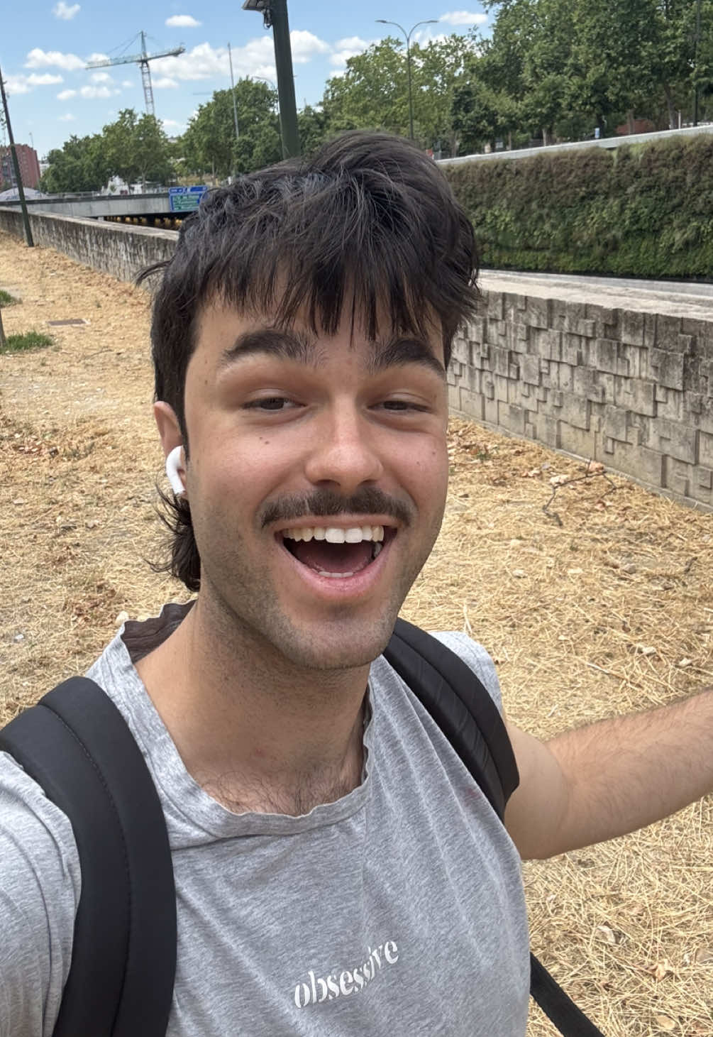 A post by @peldanyos on TikTok caption: Ya tienes una edad para salir de discotecas 🥀 Wake Up 🙏