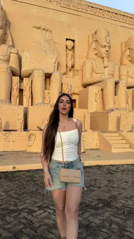 A post by @aydas on TikTok caption: هلا 😎🇪🇬 #مصر #foryou #fyp #egypt 