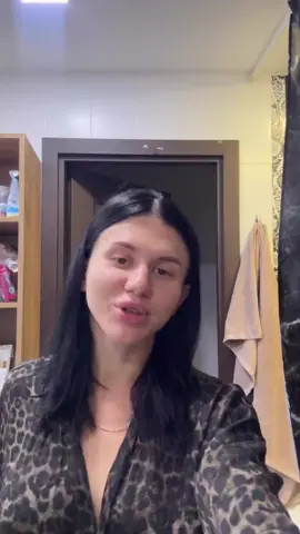 A post by @mosha_moshosha on TikTok caption: #распаковка #посылка #зя #обзор #косметика #покупки #золотоеяблоко 