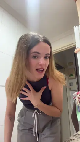 A post by @sarusqui01 on TikTok caption: la re gla #parati #fyp #viral #storytime 