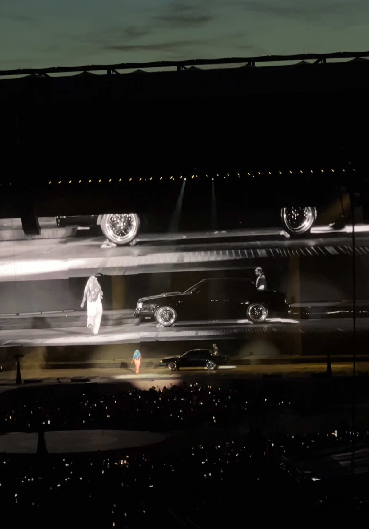 A post by @davinakareer on TikTok caption: 4 minutes of the GNX tour 🪐 the best night ever @SZA #kendricklamar #kendrick #sza #euphoria #gnx #gnxtour #grandnational #birmingham 